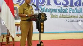 Ket. Foto : Eko Kasudin Kebersihan LH Timur