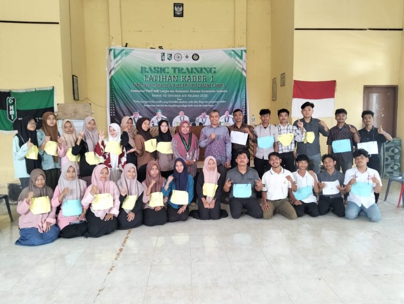 Ket. Foto : Peserta Latihan Kader Satu (LK-l) Himpunan Mahasiswa Islam (HMI) Cabang Langsa.