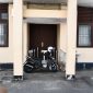 Ket. Foto : Salah Satu Pintu Kantor Yang Tertutup