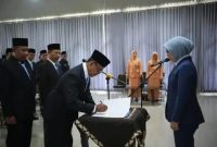 Ket. Foto : Bupati Way Kanan, Ayu Asalasiyah Melantik Pejabat Eselon 2, Pemkab Way Kanan, Selasa (25/11/2025)