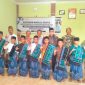 Ket. Foto : foto Bersama Peserta Khitan Massal, dengan PJ Geuchik Arif Firmansyah, S.Pd MM,CPM, Sekdes Surianto, Ketua Tuhapeut Tukiman , Babinsa SERTU Suyono, Kepala Dusun Aswin.

