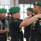 Ket. Foto : Pangdam XIX/TT, Pimpin Sertijab Danrem 031/Wira Bima, Dari Brigjen TNI Jarot Suprihato Kepada Brigjen TNI Agustatius Sitepu, di Aula Kharuddin Nasution Makodam XIX/Tuanku Tambusai, Pekanbaru (Foto : Istimewa)