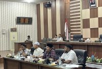 Ket. Foto : Ketua DPRK Langsa, Gelar RDP,  dengan Pedagang Kaki Lima, Kota Langsa, yang di pimpin oleh Wakil Ketua II, DPRK Langsa, Noma Khairil. 