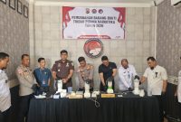 Keterangan Foto: Polres Langsa memusnahkan 2,5 kilogram narkotika jenis sabu di ruang Satresnarkoba Polres Langsa, Rabu (13/5/2026).