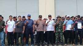 Keterangan foto : Wakapolsek R. Ompu Sungguh; bersama unsur Forkopimcam Medan Labuhan, antara lain Camat Medan Labuhan, Eliyas Padang; serta Ketua PAC IPK Medan Labuhan dan Ketua PAC PP Medan Labuhan.