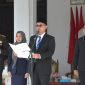 Keterangan foto : Wali Kota Langsa, Jeffry Sentana S. Putra, SE, aaat memimpin upacara Peringatan Hari Lahirnya Pancasila. 