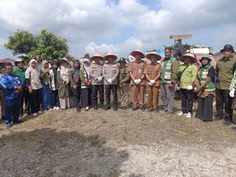 Keterangan Foto: Suasana Panen Raya Jagung Pipil Kuartal II Tahun 2026 yang digelar Polresta Pekanbaru di wilayah hukum Polsek Bukit Raya, Selasa (23/6/2026). (Foto: Istimewa)