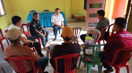 Keterangan Foto: Camat Negeri Agung, Hepi Haryanto, S.E., tampak berbincang santai dengan sejumlah wartawan usai kegiatan Coffee Morning.