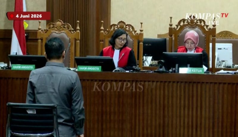 Keterangan foto : Sidang Putusan perkara Noel yang melakukan pemerasan terhadap para pemohon sertifikasi dan lisensi K3, dibacakan Ketua Majelis Hakim Nur Sari Baktiana. Foto: SC LIVE Kompas TV