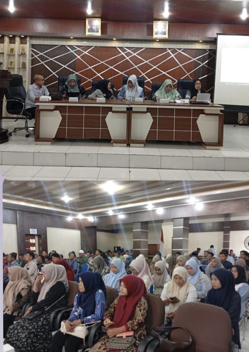 Keterangan foto : Panitia Pemilihan Geuchik (P2G) dari 47 gampong (desa) se-Kota Langsa mengikuti Bimbingan Teknis (Bimtek) di Aula Sekretariat Pemko Langsa.