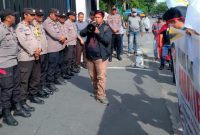 Keterangan Foto: Aksi damai AMATIR meminta Kejari Pekanbaru mengusut tuntas dugaan penyimpangan dana perjalanan dinas dan anggaran makan minum di lingkungan Sekretariat DPRD Kota Pekanbaru.(dok.ist) 