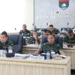 Keterangan Foto: Pangdam XIX/Tuanku Tambusai, Mayjen TNI M. Syech Ismed, S.E., M.Han., memimpin langsung pelaksanaan Tactical Floor Game (TFG) secara virtual bersama jajaran pejabat utama Kodam.