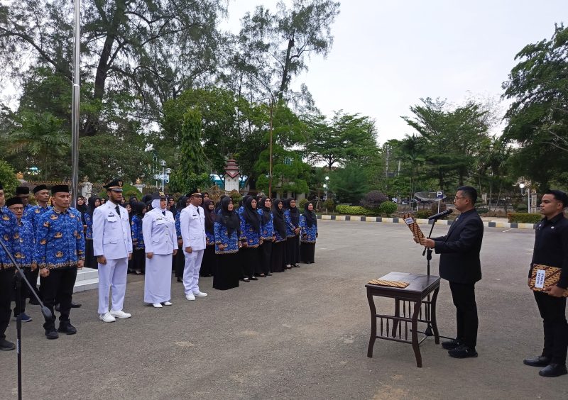 Keterangan foto : Wali Kota Langsa, Jeffry Sentana S. Putra, S.E. saat melantik 122 pejabat di lingkungan Pemerintah Kota Langsa. 