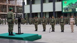 Keterangan Foto : Kapoksahli Kodam XIX/Tuanku Tambusai, Brigjen TNI M. Yahya, S.A.P., bertindak sebagai Inspektur Upacara Bendera Bulanan di Makodam XIX/Tuanku Tambusai, Jumat (17/7/2026).