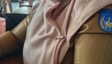Keterangan Foto: R, pegawai P3K korban fitnah perbuatan mesum oleh oknum tidak bertanggung jawab.