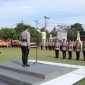 Keterangan foto: Kapolres Kampar AKBP Boby Putra Ramadhan Sebayang bertindak sebagai Inspektur Upacara dalam rangkaian serah terima jabatan (sertijab) empat posisi strategis di lingkungan Polres Kampar,Jumat (3/7/2026).

