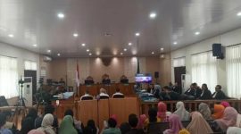 Keterangan Foto: Suasana sidang pembacaan tuntutan terhadap Gubernur Riau nonaktif, Abdul Wahid, di Pengadilan Negeri Pekanbaru. (dok.ist) 
