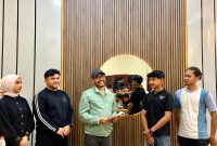 Keterangan Foto: Dr. H. M. Nasir Djamil, M.Si., Anggota DPR-RI Komisi III Fraksi PKS, saat membuka Turnamen Mini Soccer.