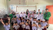 Keterangan Foto: Kelompok KKN 06 IAIN Langsa saat memberikan sosialisasi