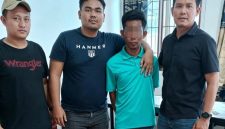 Foto: Terduga pelaku curanmor berinisial FK (28) saat diamankan Tim Unit Reaksi Cepat (URC) Satreskrim Polres Way Kanan.