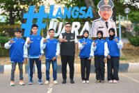 Keterangan foto : Wali Kota Langsa Jeffry Sentana S. Putra, S.E melepas kontingen pelajar tingkat SD/MI yang akan mengikuti Olimpiade Olahraga Siswa Nasional (O2SN) Tahun 2026.
