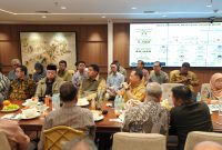Keterangan Foto: Menteri Dalam Negeri Muhammad Tito Karnavian bersama Menteri Perumahan dan Kawasan Permukiman (PKP) Maruarar Sirait saat membahas penanganan rumah warga yang terdampak gempa di Nusa Tenggara Timur (NTT).