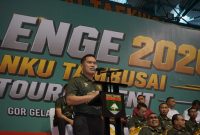 Keterangan Foto: Pangdam XIX/Tuanku Tambusai Mayjen TNI Dr. Agus Hadi Waluyo, S.A.P., M.M., CHRMP., secara resmi menutup Riau Challenge 2026 Taekwondo Tournament dalam rangka memperingati HUT ke-1 Kodam XIX/Tuanku Tambusai.