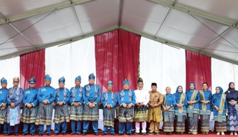 Keterangan Foto: Wakapolda Riau, Brigjen Pol. Hengki Haryadi, saat menghadiri pembukaan Festival Pacu Jalur Tradisional 2026 di Kuansing.