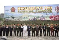 Keterangan foto: Memperingati HUT ke-81 TNI di Halaman Kantor Gubernur Riau. (dok.ist).