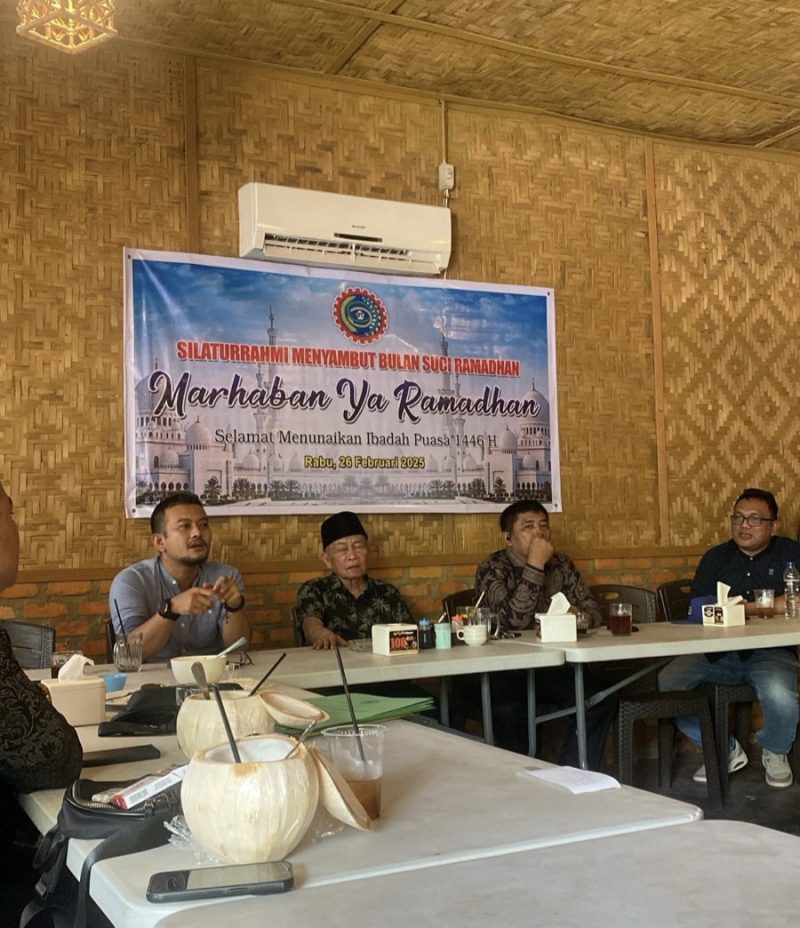 Ket. Foto : Ketua PD Saut Sihaloho, Ketua Patinia Rakoorda Nelson Manalu, SH, Kepala Bidang KSA BPJS Ketenagakerjaan,  Andhika Catur Putra, Wakil Sekretaris PD Riau, Mampe R. Sitompul
