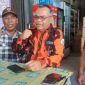 Ket. Foto : Ketua PAC PP Siak Hulu, Edward Situmorang (ditengah) Bersama, Sekretaris PAC Goldwin Simarmata dan Bendahara PAC Alex Sandra
