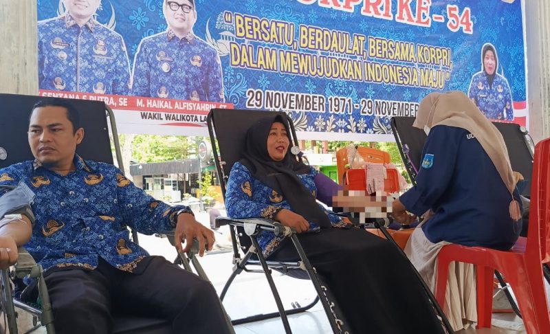 
Ket. Foto : ASN Pemko Langsa Sedang Melaksanakan Donor Darah