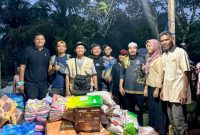 Ket. Foto : Gerakan Bersama Rakyat, KOPAZKA, Akademi Furusiyah Askary Baitul Muqaddes & Uzma Care, terobos Pedalaman Aceh Tamiang, Antarkan Bantuan.