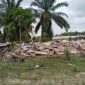 Ket. Foto : Rumah Ramlan Simbolon (67), di Bongkar Tanpa Ganti Rugi, Telah Rata Dengan Tanah, di Jalan Melayu Hulu Balang, RW 08 RT 01, Kelurahan Palas, Kecamatan Rumbai, Kota Pekanbaru