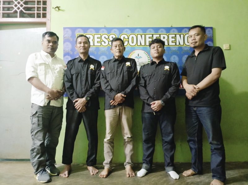 Ket. Foto : Pengurus Dewan Pimpinan Daerah (DPD)Forum Wartawan Independen Nusantara (For-WIN) Kabupaten Lampung Selatan 