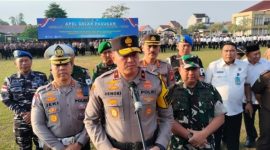Ket. Foto : Wakapolda Riau Brigjen Pol Dr Hengki Haryadi SIK MH, saat memberikan keterangan pers usai apel pasukan Operasi Keselamatan Lancang Kuning 2026, Senin (02/02/2026)