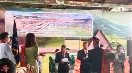 Ket. Foto : Pengucapan Janji Pengurus, Saat Pelantikan Pengurus Sektor, yang di pandu Ketua Cabang Kampar 2, H. Sinaga, Bersama Sekretaris Cabang Kampar 2, R. Nainggolan. 