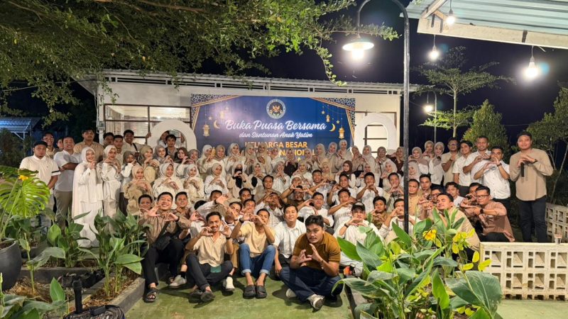Ket. Foto : Pengelola Satuan Pelayanan Pemenuhan Gizi (SPPG), Tenaga Ahli Gizi, Akuntan, Serta Insan Pers Menghadiri Acara Buka Puasa Bersama Yang Digelar oleh Badan Gizi Nasional (BGN) Kota Langsa.
