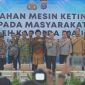 Keterangan Foto: Kapolda Riau Irjen Pol. Dr. Herry Heryawan berfoto bersama Forkopimda Kepulauan Meranti dan 20 nelayan penerima mesin ketinting, Selasa (31/3/2026).