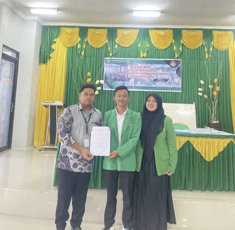 Keterangan foto : Muhammad Taufik Hidayat CPM Usai Terpilih sebagai Ketua Umum DEMA Fakultas Syari'ah IAIN Langsa