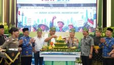 Keterangan foto : Menteri Lingkungan Hidup, Mohammad Jumhur Hidayat, dalam kunjungan kerjanya ke Provinsi Riau, (foto : ist) 