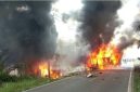 Keterangan foto : Bus ALS terbakar di Muratara Foto: (Foto: Istimewa)