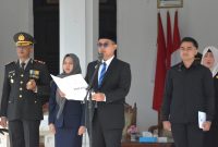Keterangan foto : Wali Kota Langsa, Jeffry Sentana S. Putra, SE, aaat memimpin upacara Peringatan Hari Lahirnya Pancasila. 