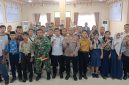 Keterangan Foto : Kapolsek Medan Labuhan AKP D. Raja Putra Napitupulu, S.I.K., M.M., bersama Camat Medan Labuhan dan Danramil saat menggelar rapat koordinasi Forkopimcam.