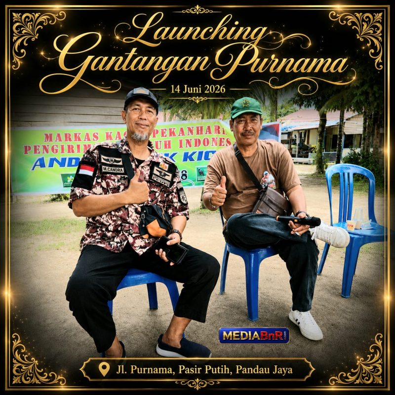 Keterangan Foto : Panitia Pelaksana Polmer SF Sinaga (topi hijau) 
