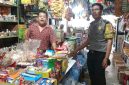 Keterangan foto : Bhabinkamtibmas Polsek Medan Labuhan tengah melaksanakan kegiatan sambang Door to Door System (DDS) ke rumah warga binaan, Senin (15/6/2026).
