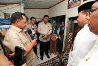 Keterangan foto : Mendagri Tito Karnavian dan Menteri PKP Maruarar Sirait meninjau program BSPS di Kecamatan Matraman guna memastikan bantuan tepat sasaran bagi masyarakat berpenghasilan rendah.

