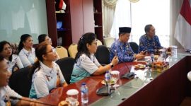 Keterangan Foto: Peserta Pesprawi saat dilepas Plt Gubri Riau, SF Hariyanto.
(Dok. Ist)