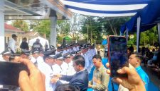 Keterangan Foto: Walikota Langsa, Jeffry Sentana S Putra, S.E., memimpin pengambilan sumpah dan pelantikan 47 geuchik terpilih dari lima kecamatan di Kota Langsa, Kamis (30/7/2026).