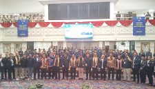 Keterangan foto : Suasana kebersamaan usai penetapan Wahrul Fauzi Silalahi, S.H. sebagai Ketua Karang Taruna Provinsi Lampung. Tampak ia berfoto bersama seluruh pengurus kabupaten/kota se-Lampung sebagai simbol persatuan.